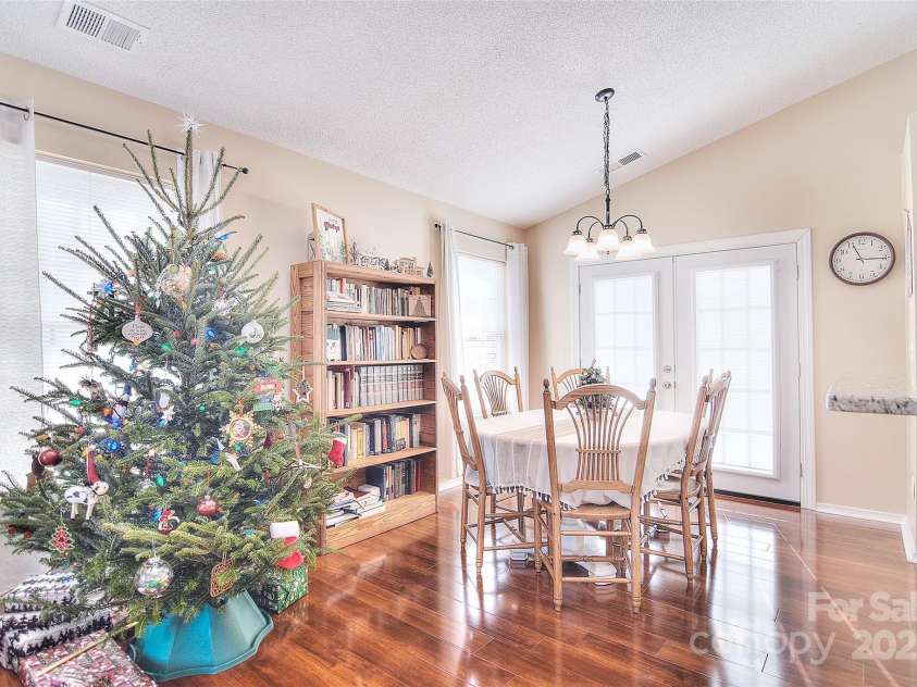 3076 Champion Lane, Concord, NC 28025.  MLS# CAR4207140, YatesRealty ID 25713. 