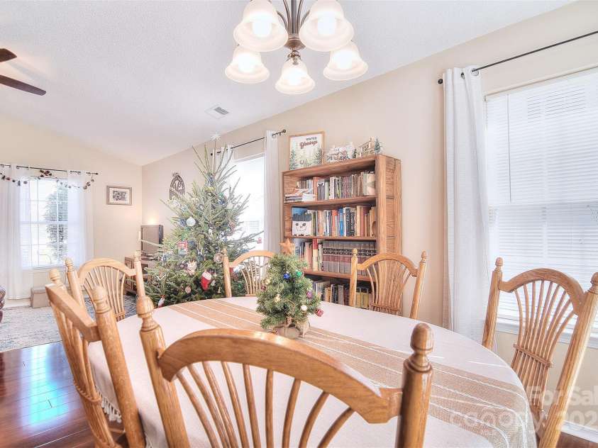 3076 Champion Lane, Concord, NC 28025.  MLS# CAR4207140, YatesRealty ID 25713. 