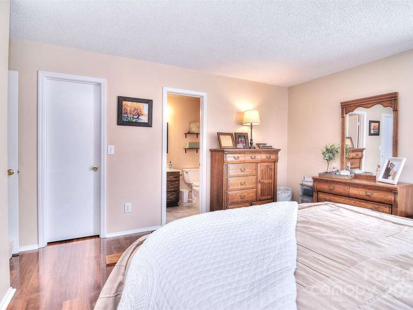 3076 Champion Lane, Concord, NC 28025.  MLS# CAR4207140, YatesRealty ID 25713. 