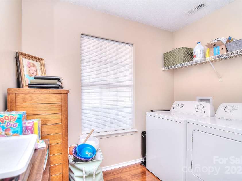 3076 Champion Lane, Concord, NC 28025.  MLS# CAR4207140, YatesRealty ID 25713. 