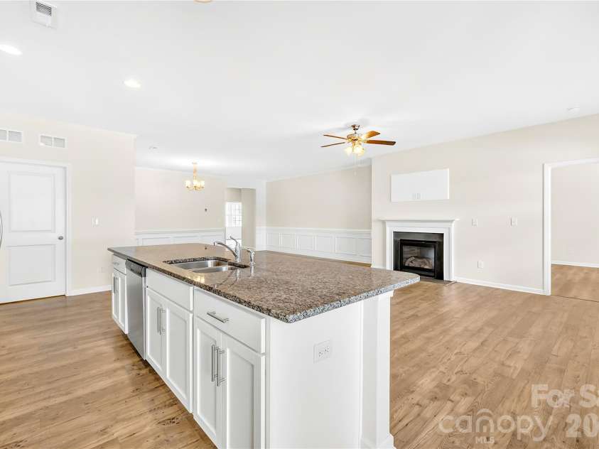 106 Southhampton Street, Mooresville, NC 28115.  MLS# CAR4373021, YatesRealty ID 25714. Kitchen island/bar