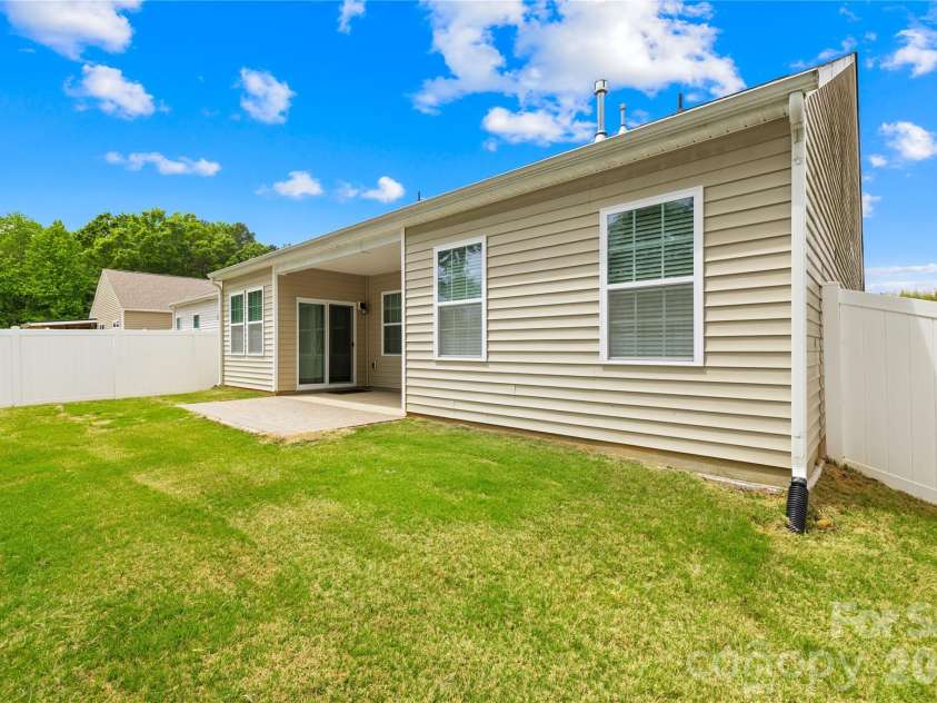 106 Southhampton Street, Mooresville, NC 28115.  MLS# CAR4373021, YatesRealty ID 25714. Private back yard
