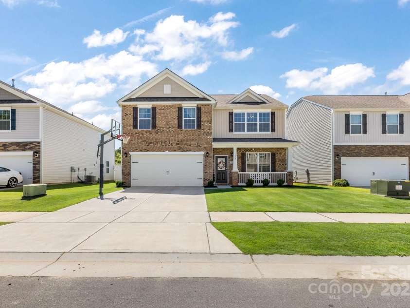 134 Sierra Road, Mooresville, NC 28117.  MLS# CAR4278202, YatesRealty ID 25716. 