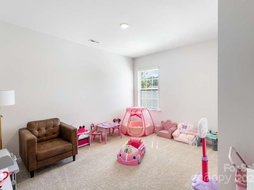 134 Sierra Road, Mooresville, NC 28117.  MLS# CAR4278202, YatesRealty ID 25716. 