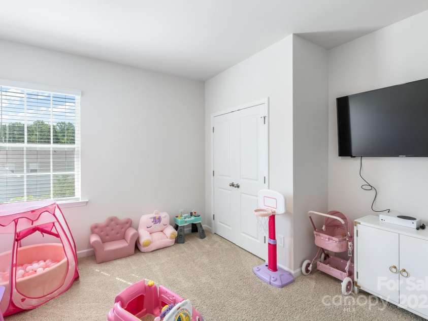 134 Sierra Road, Mooresville, NC 28117.  MLS# CAR4278202, YatesRealty ID 25716. 