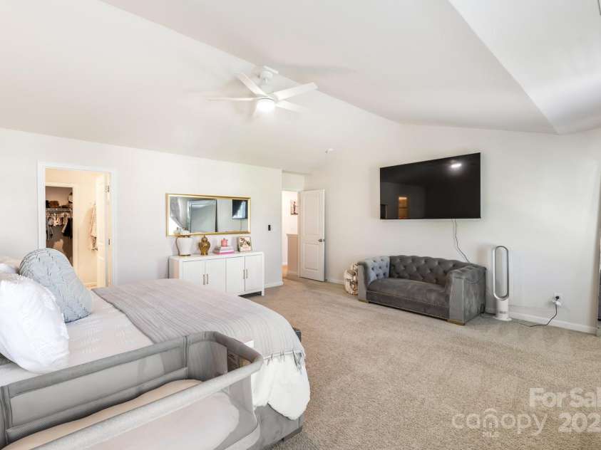 134 Sierra Road, Mooresville, NC 28117.  MLS# CAR4278202, YatesRealty ID 25716. 