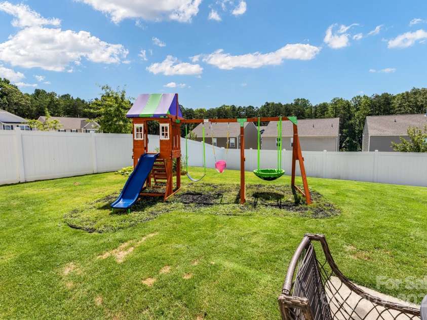 134 Sierra Road, Mooresville, NC 28117.  MLS# CAR4278202, YatesRealty ID 25716. 