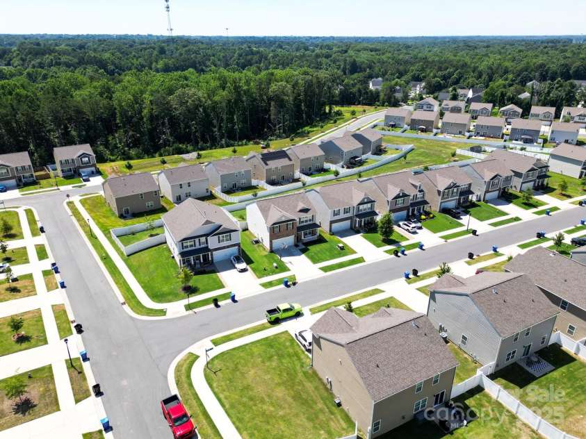 134 Sierra Road, Mooresville, NC 28117.  MLS# CAR4278202, YatesRealty ID 25716. 