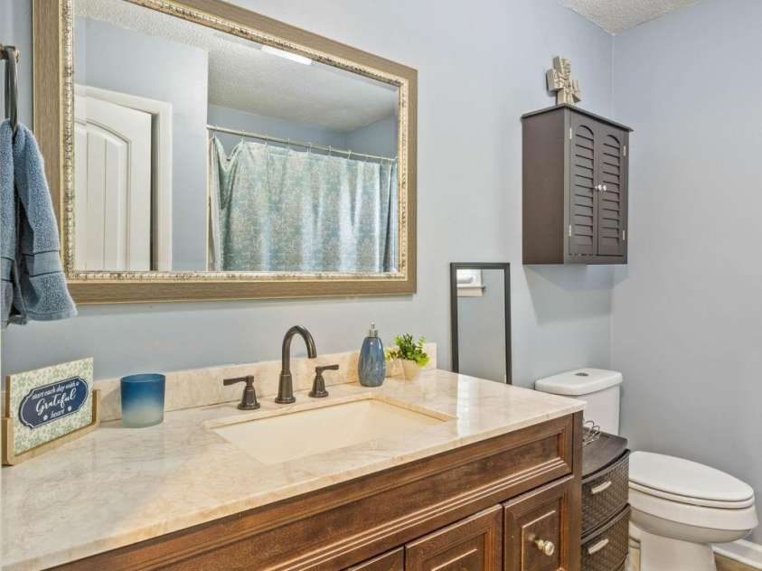 2060 Barringer Circle, Newton, NC 28658.  MLS# CAR4374346, YatesRealty ID 25716. 