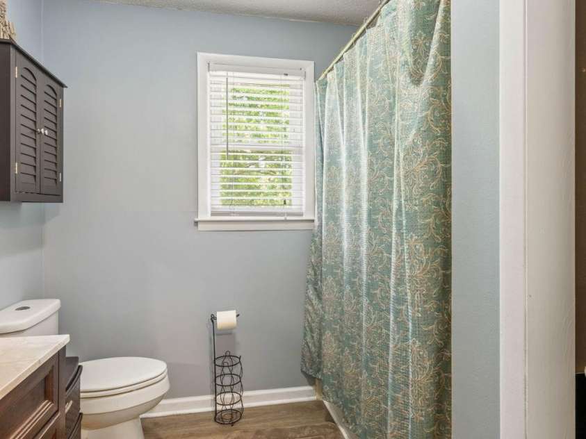 2060 Barringer Circle, Newton, NC 28658.  MLS# CAR4374346, YatesRealty ID 25716. 