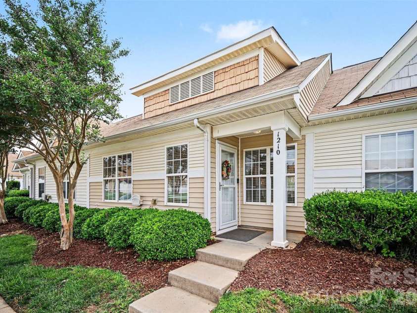 1210 Sheldon Brook Lane, Fort Mill, SC 29707.  MLS# CAR4383987, YatesRealty ID 25717. 