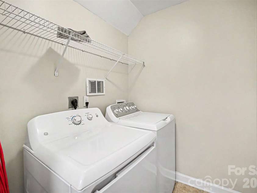 1210 Sheldon Brook Lane, Fort Mill, SC 29707.  MLS# CAR4383987, YatesRealty ID 25717. 