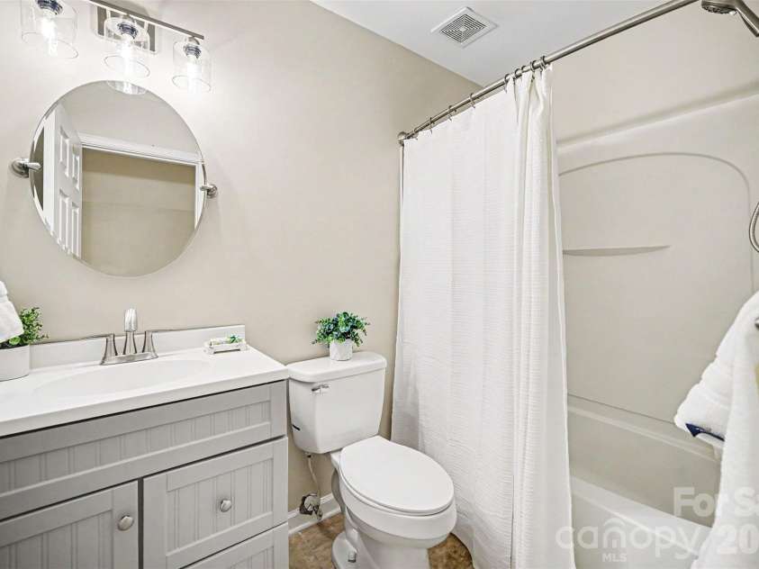 1210 Sheldon Brook Lane, Fort Mill, SC 29707.  MLS# CAR4383987, YatesRealty ID 25717. 