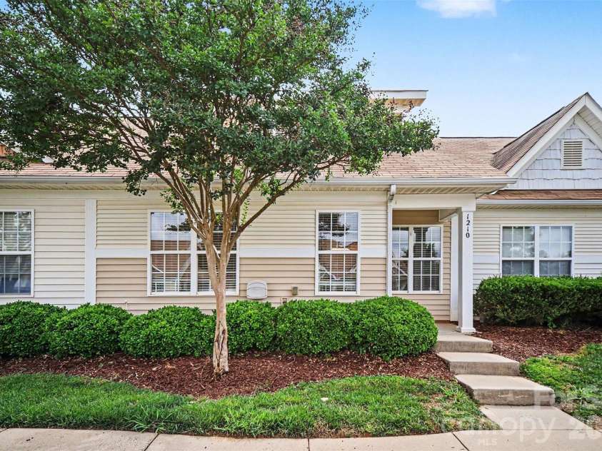 1210 Sheldon Brook Lane, Fort Mill, SC 29707.  MLS# CAR4383987, YatesRealty ID 25717. 