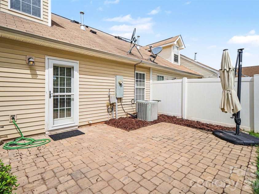 1210 Sheldon Brook Lane, Fort Mill, SC 29707.  MLS# CAR4383987, YatesRealty ID 25717. 