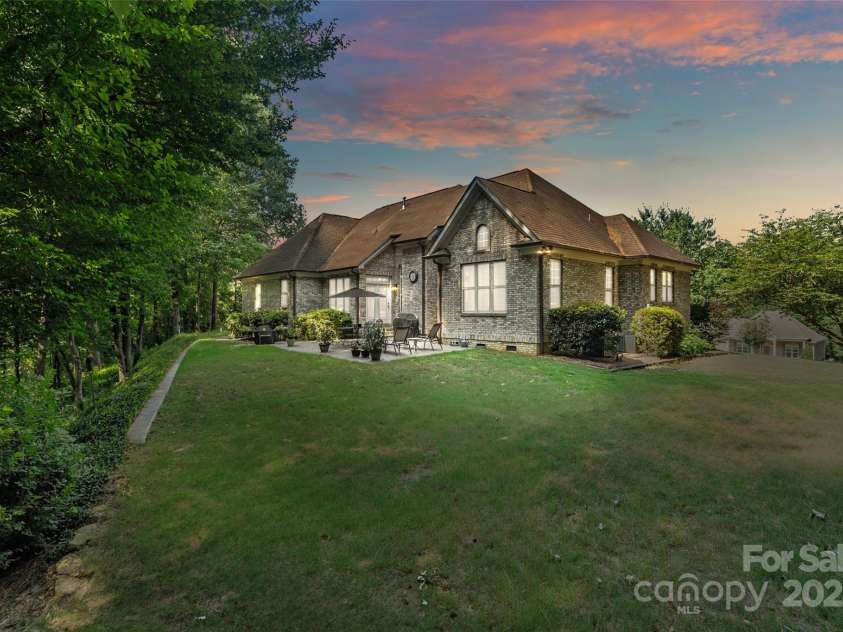 1685 Restless One Lane, Rock Hill, SC 29730.  MLS# CAR4279178, YatesRealty ID 25717. 