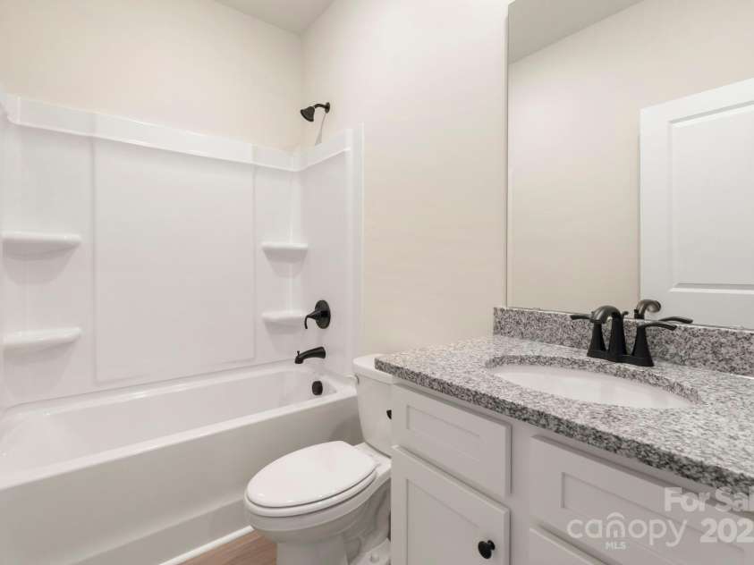 1047 Russell Drive, Winston Salem, NC 27127.  MLS# CAR4273558, YatesRealty ID 25718. 