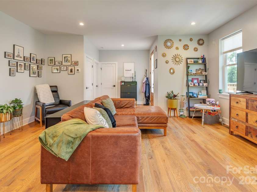 127 Alma Lane, Asheville, NC 28806.  MLS# CAR4278108, YatesRealty ID 25719. 2025