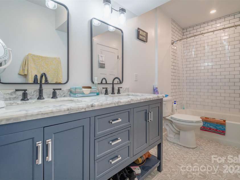 127 Alma Lane, Asheville, NC 28806.  MLS# CAR4278108, YatesRealty ID 25719. 2025