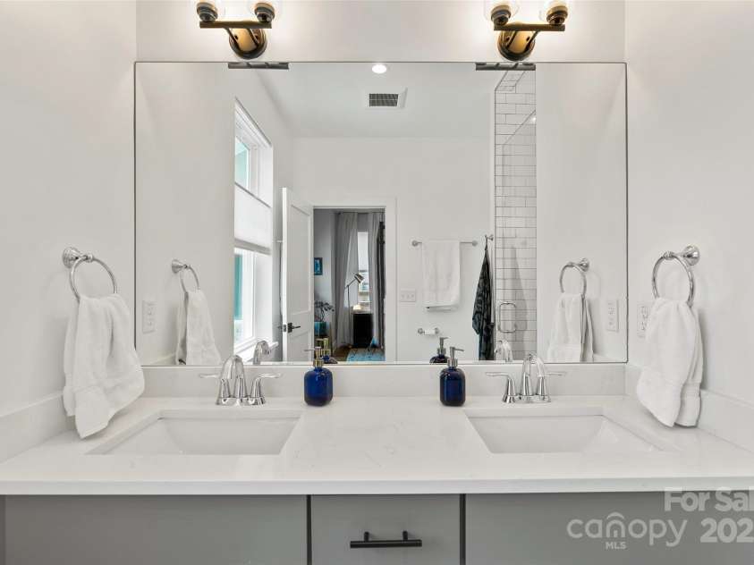 127 Alma Lane, Asheville, NC 28806.  MLS# CAR4278108, YatesRealty ID 25719. Prior listing photos before current tenant