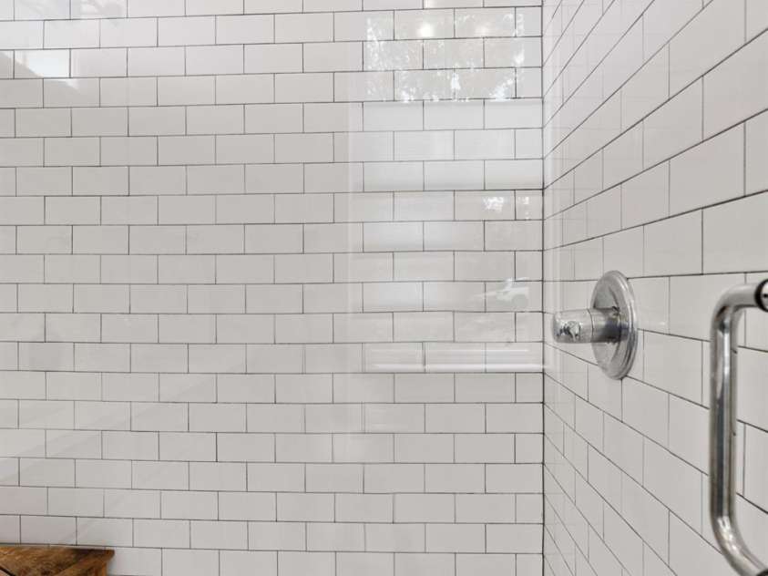 127 Alma Lane, Asheville, NC 28806.  MLS# CAR4278108, YatesRealty ID 25719. Prior listing photos before current tenant