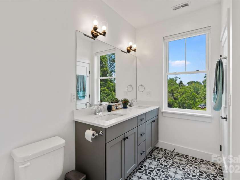 127 Alma Lane, Asheville, NC 28806.  MLS# CAR4278108, YatesRealty ID 25719. Prior listing photos before current tenant