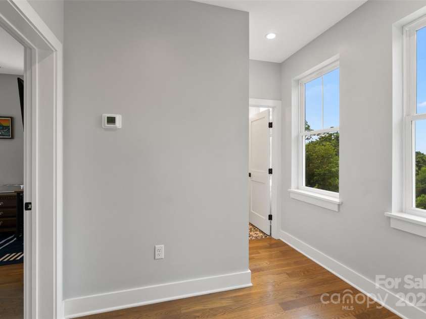 127 Alma Lane, Asheville, NC 28806.  MLS# CAR4278108, YatesRealty ID 25719. Prior listing photos before current tenant