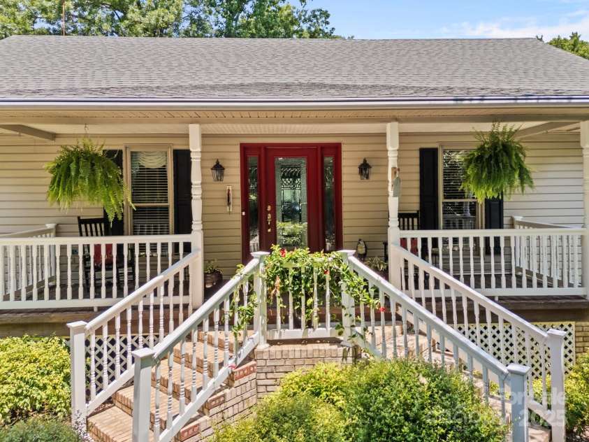 114 Mallard Point, Mount Gilead, NC 27306.  MLS# CAR4275815, YatesRealty ID 25720. 