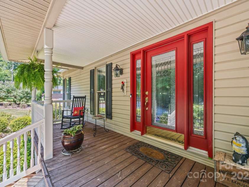 114 Mallard Point, Mount Gilead, NC 27306.  MLS# CAR4275815, YatesRealty ID 25720. 