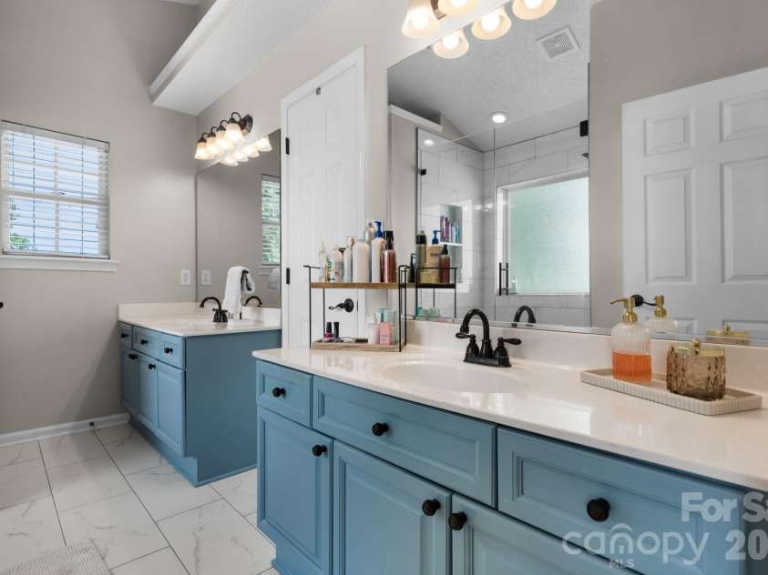 117 Mark Twain Court, Mount Holly, NC 28120.  MLS# CAR4380396, YatesRealty ID 25721. 