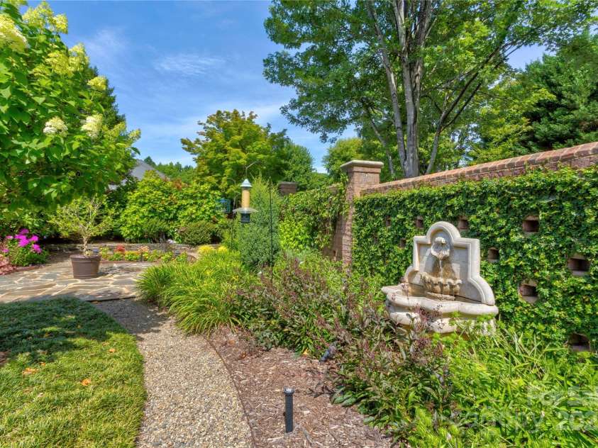 5604 Yorke Street, Concord, NC 28027.  MLS# CAR4279255, YatesRealty ID 25721. 