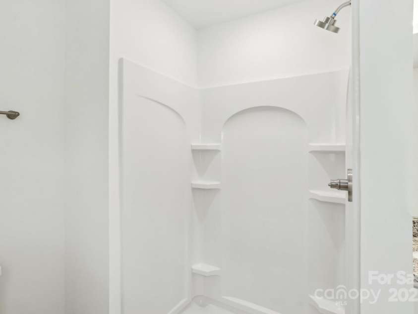 401 Charlotte Avenue, Mount Holly, NC 28120.  MLS# CAR4263002, YatesRealty ID 25722. 