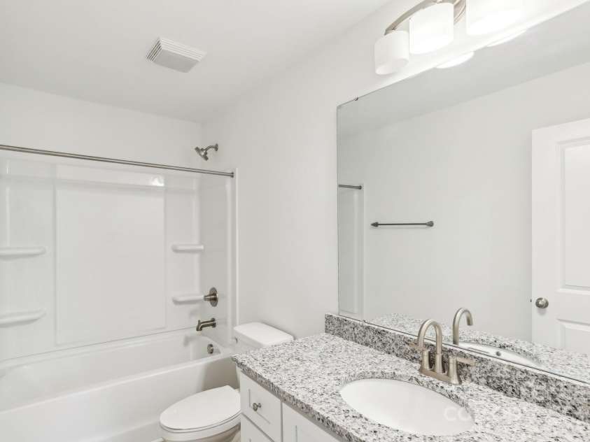 401 Charlotte Avenue, Mount Holly, NC 28120.  MLS# CAR4263002, YatesRealty ID 25722. 