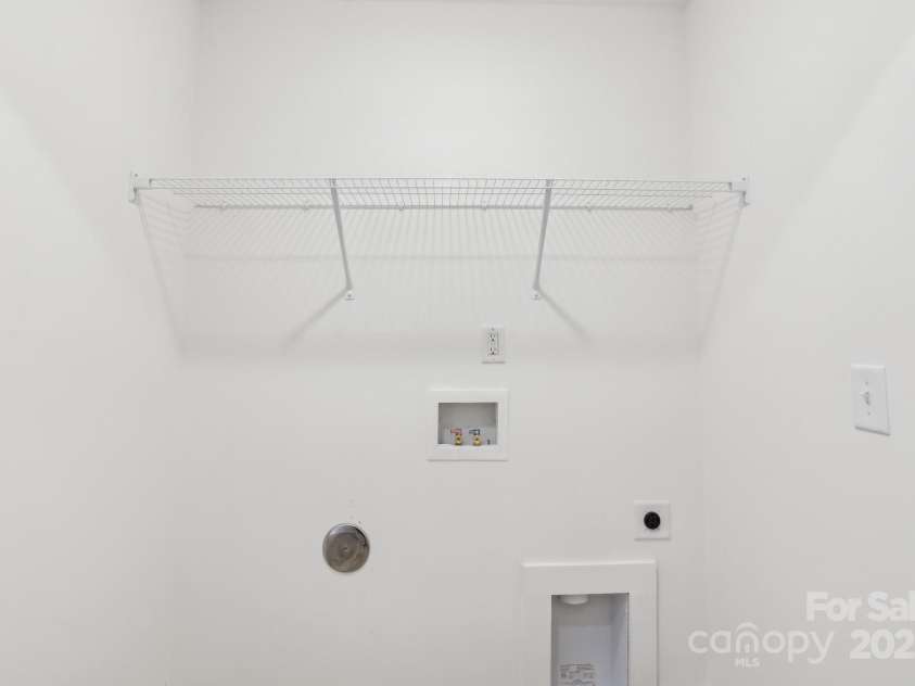 401 Charlotte Avenue, Mount Holly, NC 28120.  MLS# CAR4263002, YatesRealty ID 25722. 