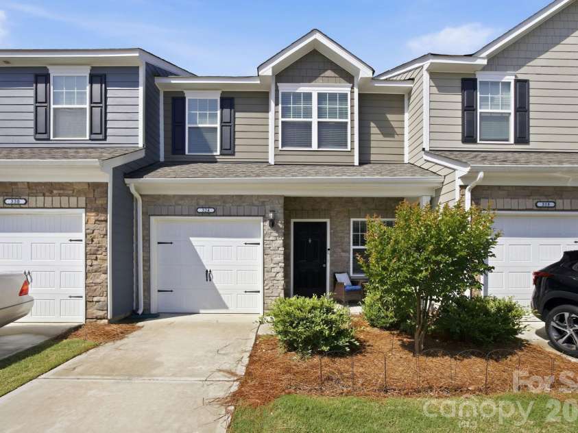 324 Zocalo Drive, Gastonia, NC 28056.  MLS# CAR4372963, YatesRealty ID 25723. 