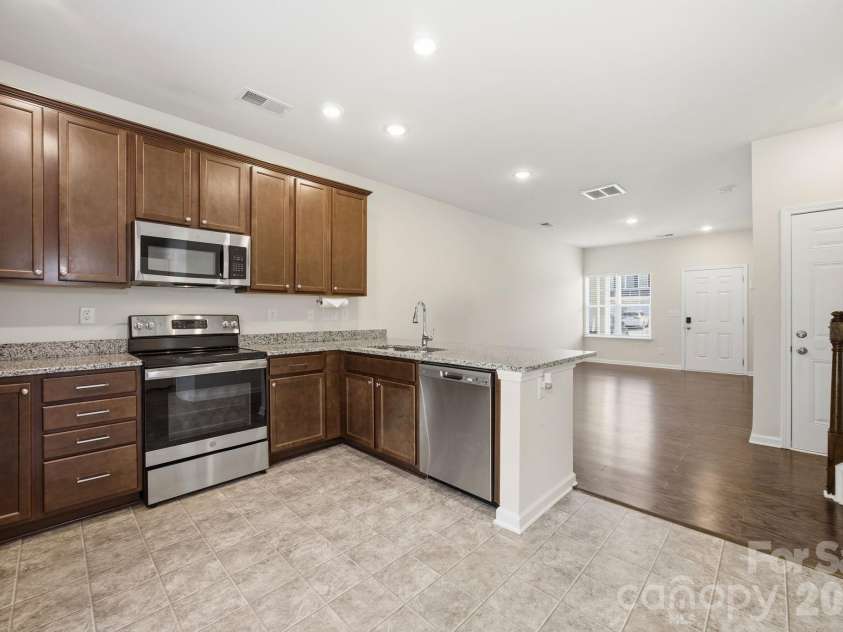 324 Zocalo Drive, Gastonia, NC 28056.  MLS# CAR4372963, YatesRealty ID 25723. Open Concept