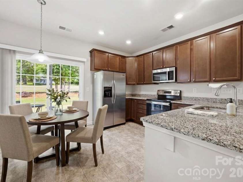 324 Zocalo Drive, Gastonia, NC 28056.  MLS# CAR4372963, YatesRealty ID 25723. Open Floorplan!! 
