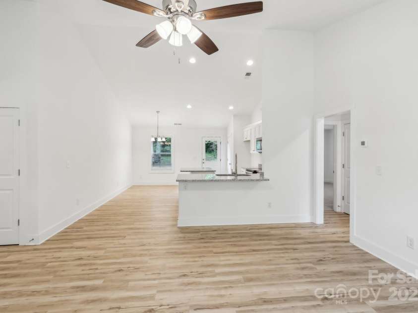 403 Charlotte Avenue, Mount Holly, NC 28120.  MLS# CAR4263084, YatesRealty ID 25723. 