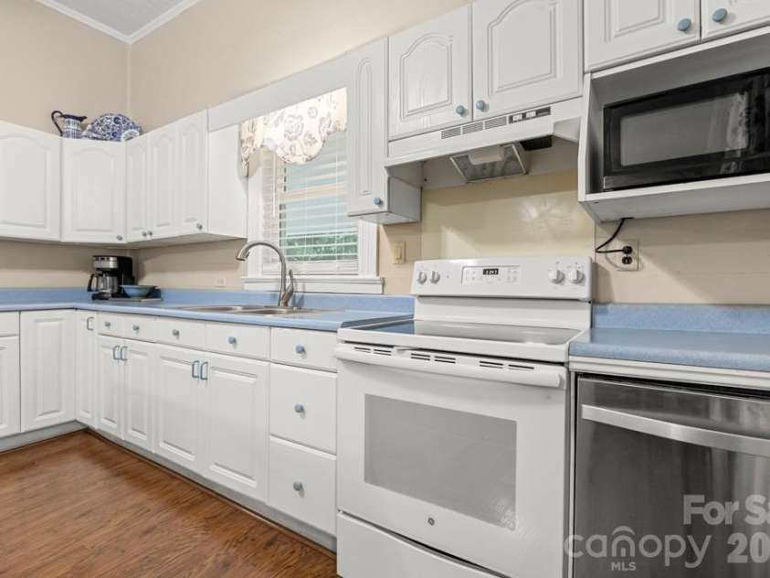 110 Main Avenue, Maiden, NC 28650.  MLS# CAR4385571, YatesRealty ID 25724. All the appliances and workspace a home kitchen needs