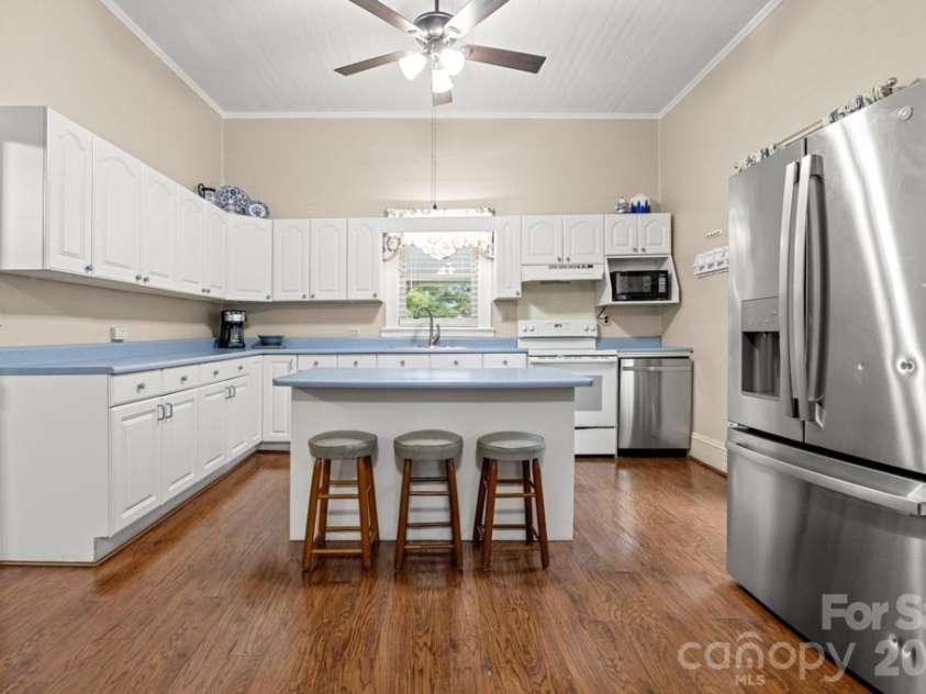 110 Main Avenue, Maiden, NC 28650.  MLS# CAR4385571, YatesRealty ID 25724. Then the kitchen surprises you with a full modern layout