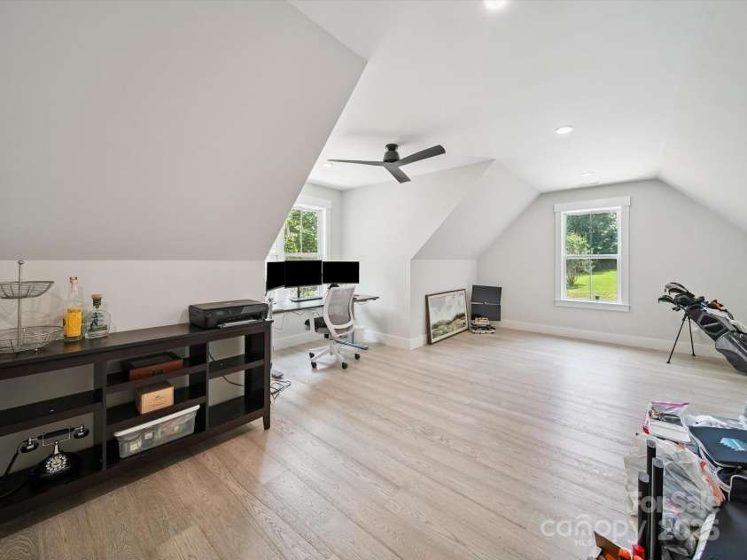 2108 Lakeview Circle, Matthews, NC 28105.  MLS# CAR4275572, YatesRealty ID 25724. Bed/Bonus Upstairs