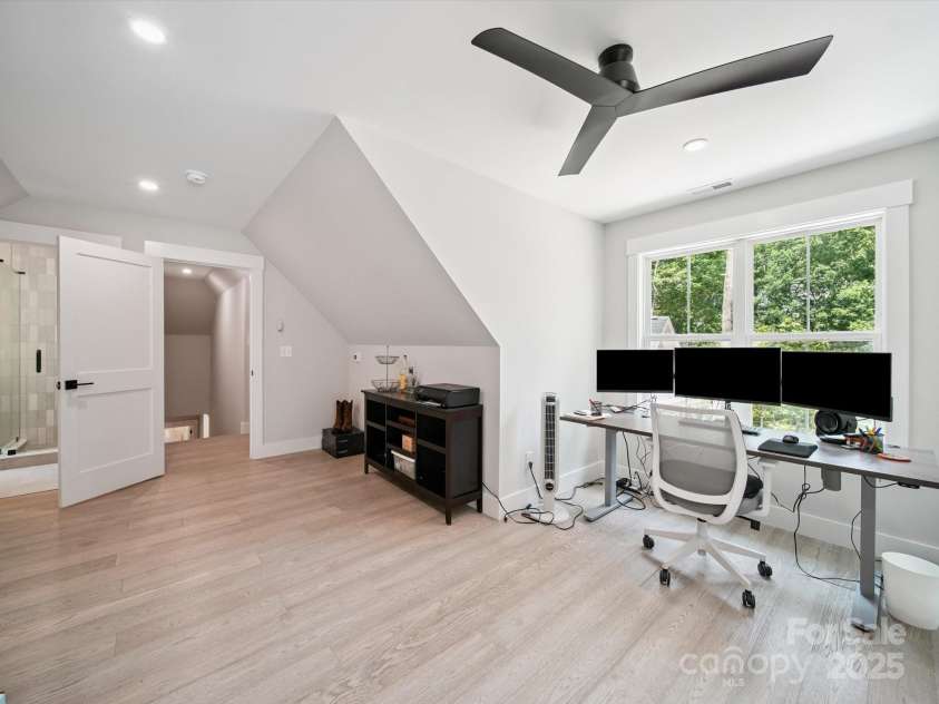 2108 Lakeview Circle, Matthews, NC 28105.  MLS# CAR4275572, YatesRealty ID 25724. Bed/Bonus Upstairs
