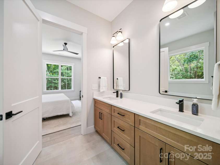 2108 Lakeview Circle, Matthews, NC 28105.  MLS# CAR4275572, YatesRealty ID 25724. Owner's Dual Vanity