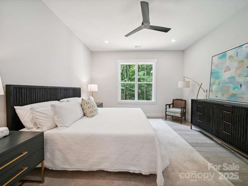 2108 Lakeview Circle, Matthews, NC 28105.  MLS# CAR4275572, YatesRealty ID 25724. Owner's Suite