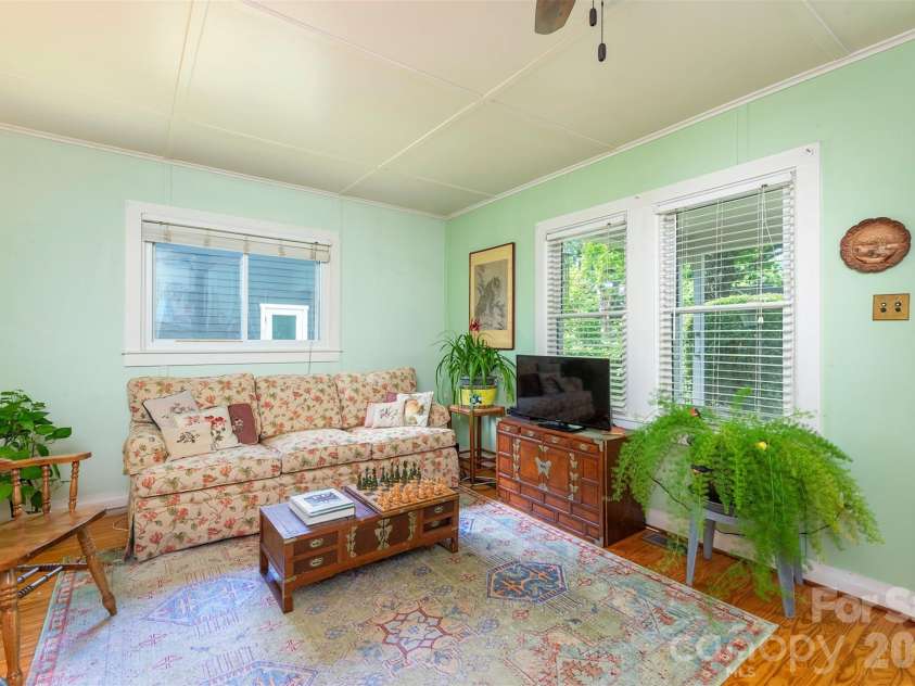 110 Enthoffer Street, Black Mountain, NC 28711.  MLS# CAR4378969, YatesRealty ID 25725. 