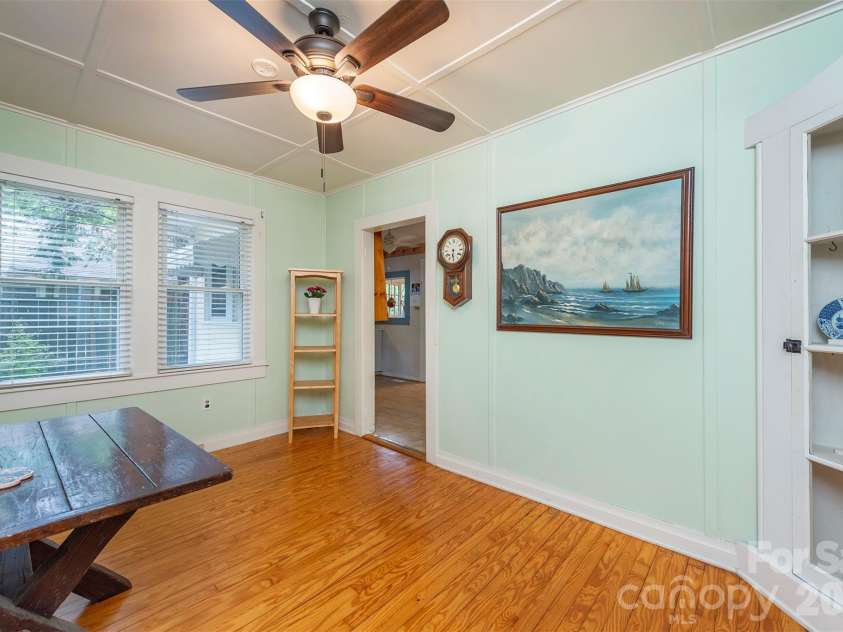 110 Enthoffer Street, Black Mountain, NC 28711.  MLS# CAR4378969, YatesRealty ID 25725. 