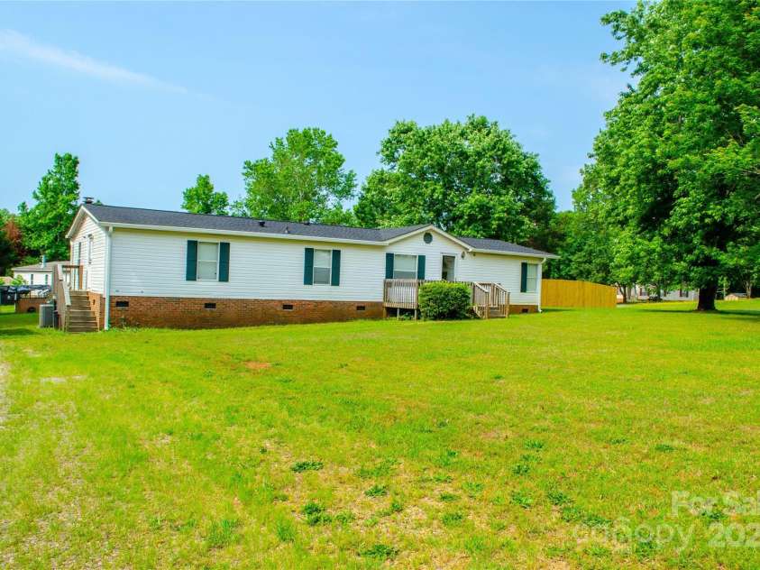 745 Rock Castle Drive, York, SC 29745.  MLS# CAR4257710, YatesRealty ID 25725. 