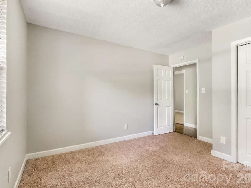 409 Anne Avenue, Waxhaw, NC 28173.  MLS# CAR4381246, YatesRealty ID 25726. 