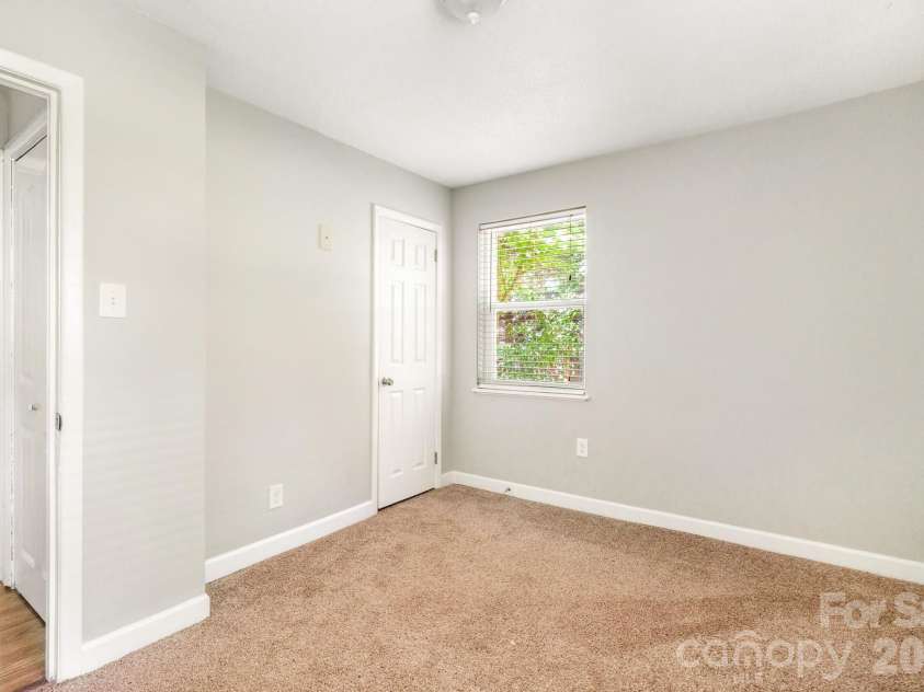 409 Anne Avenue, Waxhaw, NC 28173.  MLS# CAR4381246, YatesRealty ID 25726. 