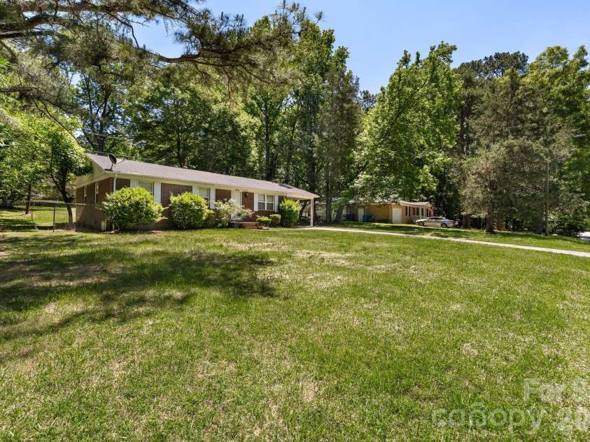 409 Anne Avenue, Waxhaw, NC 28173.  MLS# CAR4381246, YatesRealty ID 25726. 